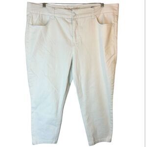 Melissa McCarthy seven7 womans pencil denim shorts white 22w plus size ss202124